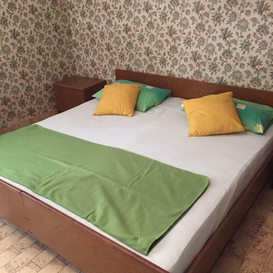 Big 4-Bedroom Apartment Perica, Подстрана Экстерьер фото